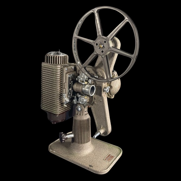 Vintage Revere Camera Co. Model 85 8MM Projector Chicago, and Reels + Extras - Picture 7 of 16